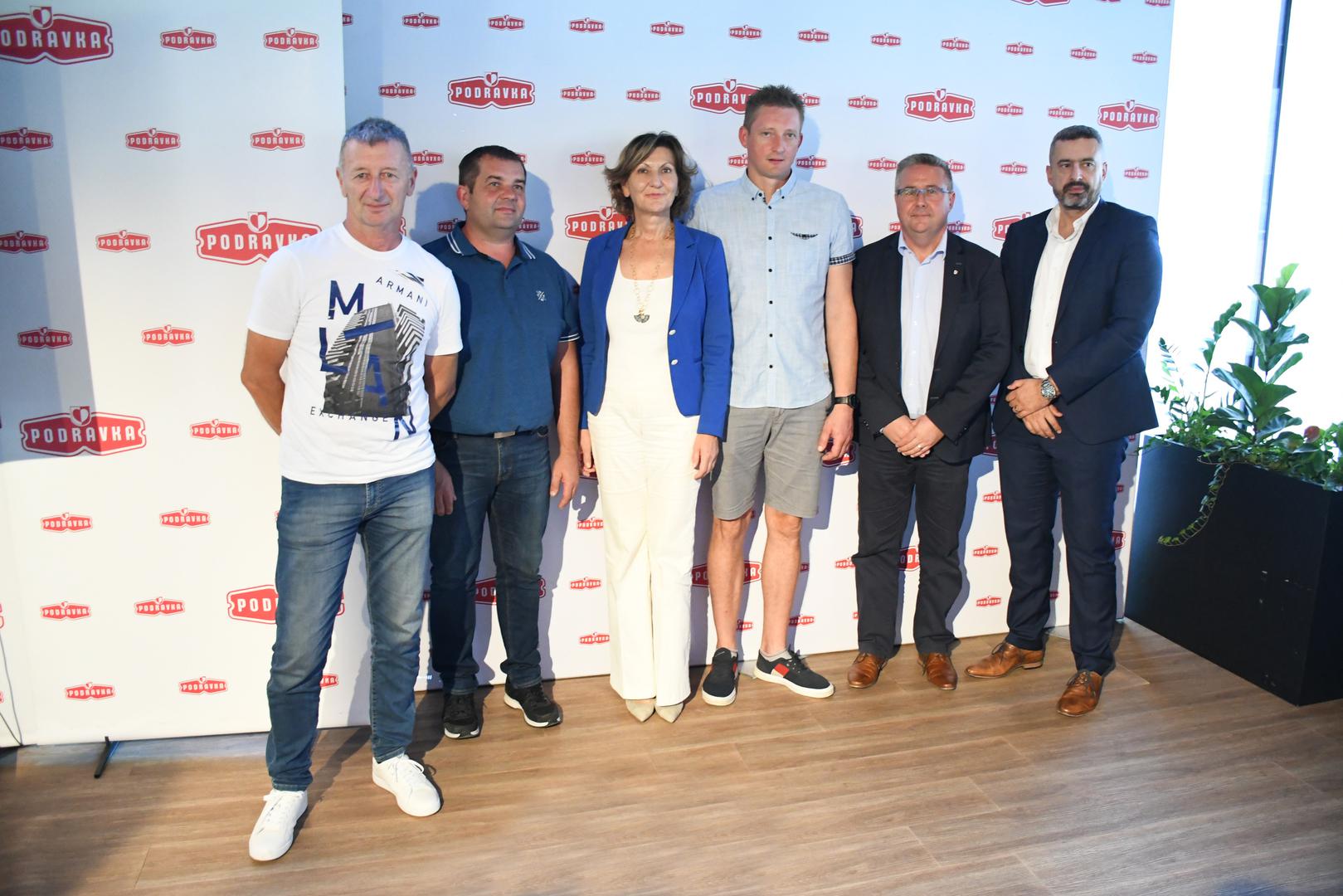 20.09.2023., Koprivnica  - Susret Podravke i poljoprivrednih proizvodjaca s ciljem informiranja proizvodjaca o trzisnim trendovima te prezentacija ocekivanja ovogodisnje i buducih poljoprivrednih sezona, kretanja otkupnih cijena, kao i novih tehnoloskih dostignuca u povecanju prinosa i jos efikasnijoj organizaciji otkupa. Nazocila je i Martina Dalic, predsjednica Uprave Podravke Photo: Damir Spehar/PIXSELL