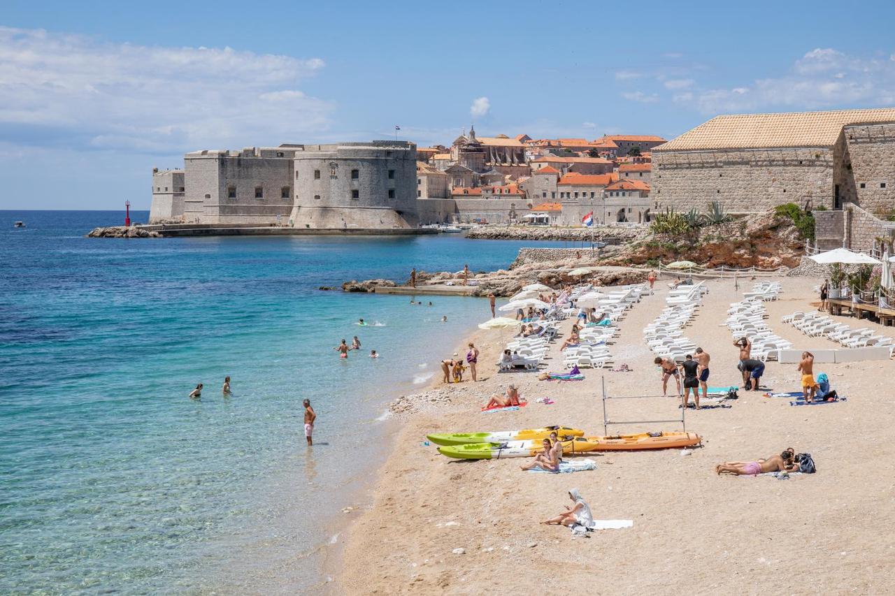 Prvog dana ljeta Dubrovnik nije ni približno popunjen turistima