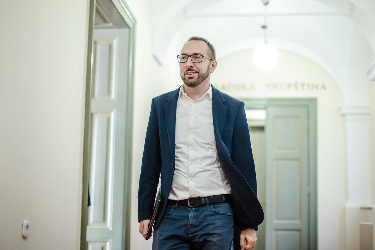 Zagreb: Gradonačelnik Tomašević dolazi na sjednicu Skupštine