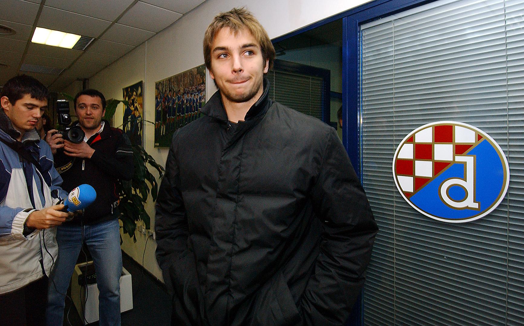 Sin nogometne legende Zlatka Kranjčara, Niko Kranjčar, danas slavi 41.rođendan. Njegov profesionalni i životni put bio je pun izazova i iznenađenja. Već sa 16 godina Niko Kranjčar debitirao je za prvu momčad Dinama, a ubrzo su ga počeli uspoređivati s velikanima poput Zidanea.