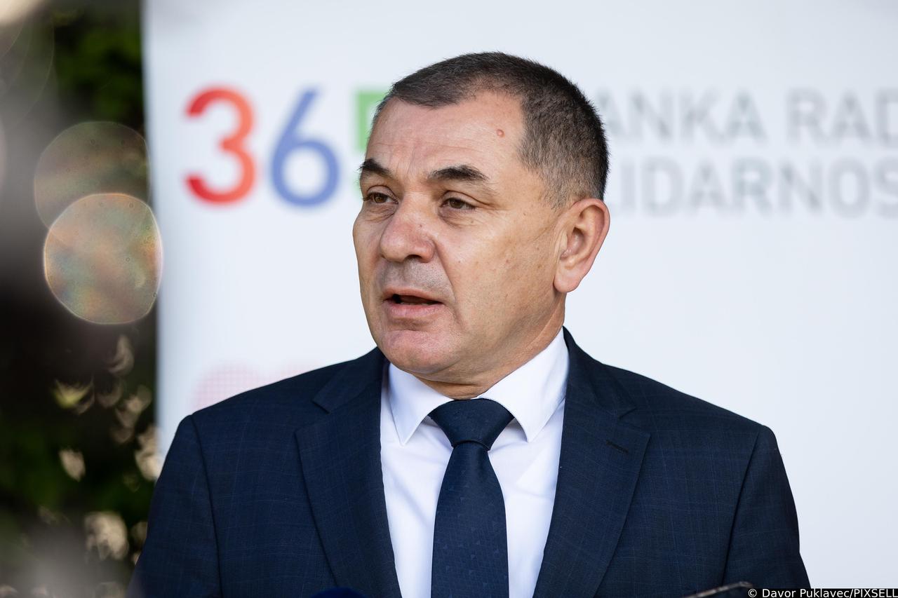 Jelena Pavičić Vukičević predala svoju kandidaturu za gradonačelnicu Zagreba
