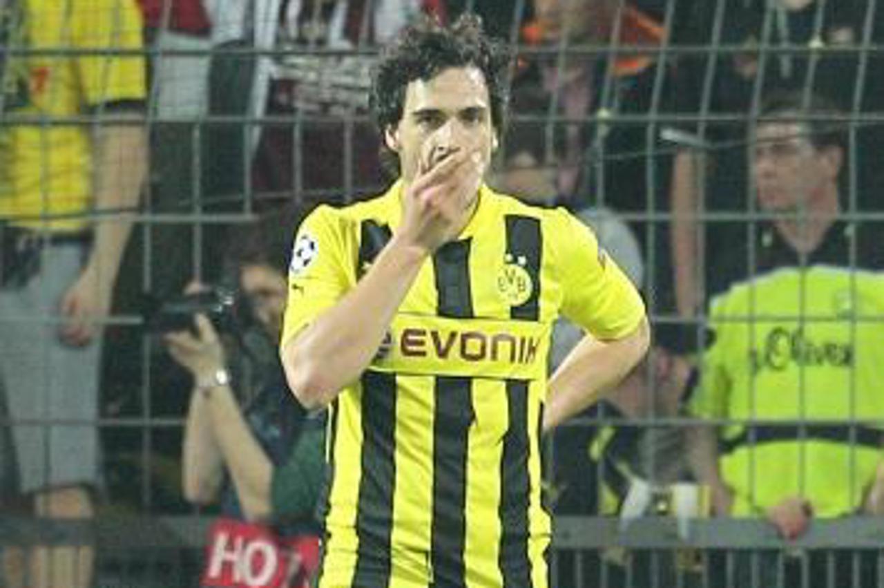 '24.04.2013, Signal Iduna Park, Dortmund, Deutschland, UEFA Champions League, Halbfinale, Hinspiel, Borussia Dortmund (GER) vs. Real Madrid (ESP), im Bild  Mats Hummels (Dortmund #15) entaeuscht / ent