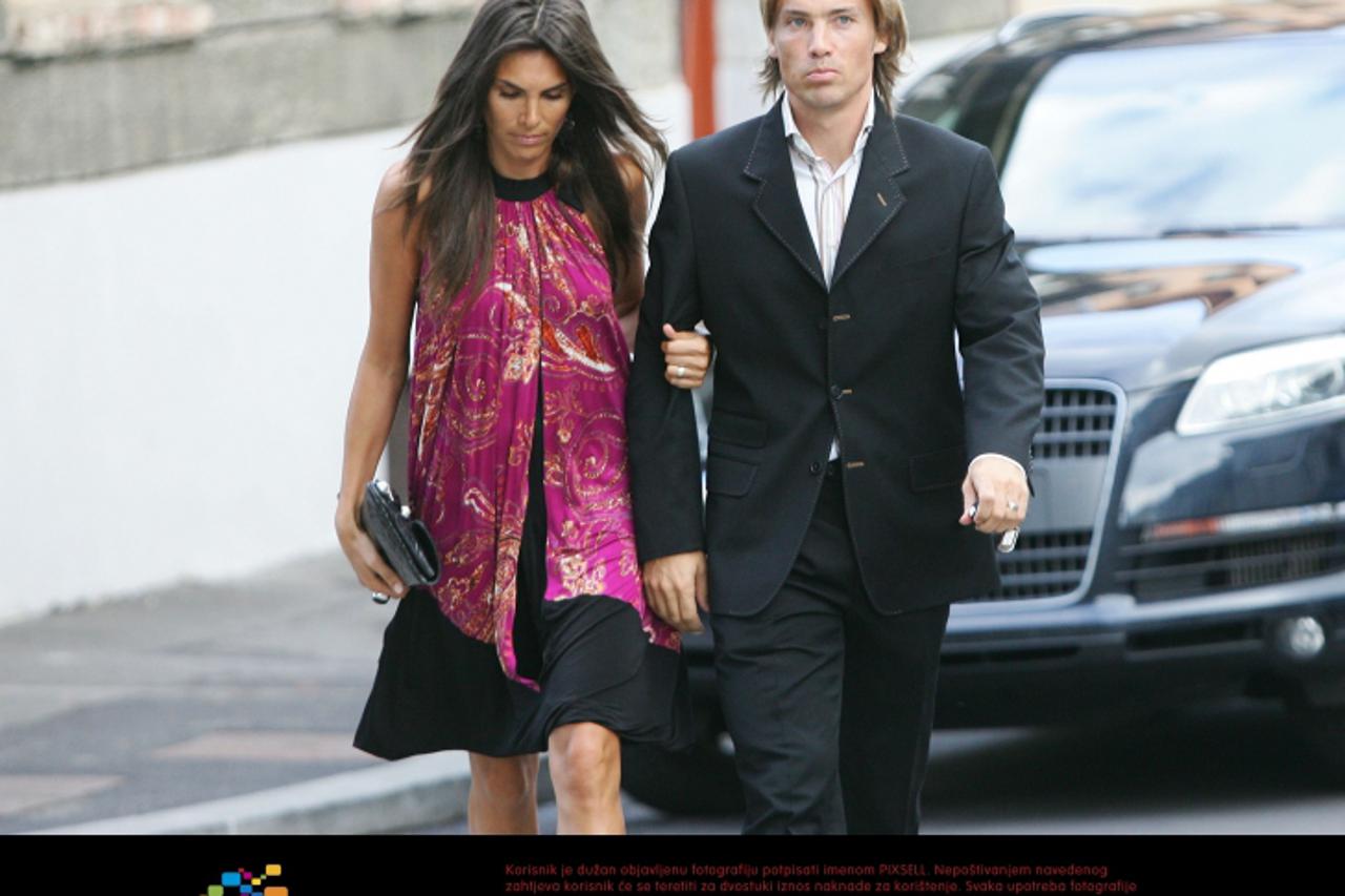 '18.07.2008., Zagreb - Dario Simic sa suprugom Jelenom na vjencanju Nike Kranjcara i Simone Fistric u Crkvi sv. Ivana Krstitelja.  Photo: Davor Puklavec/24sata'