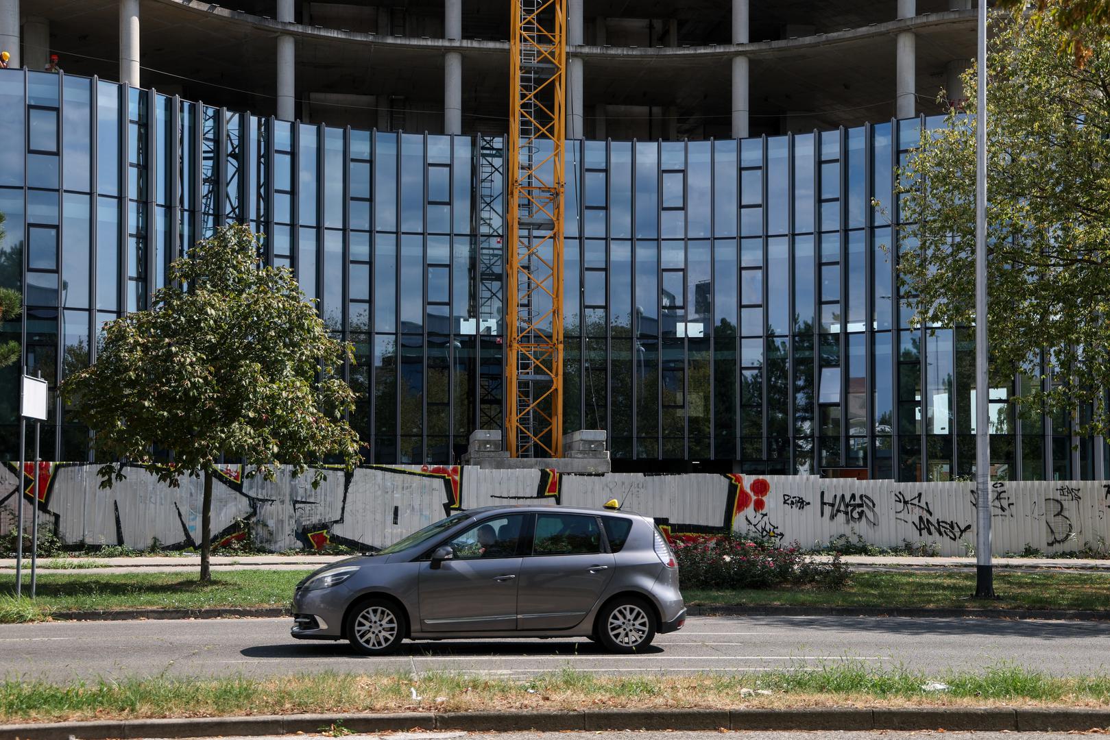 U CapriCo Toweru trebali bi se nalaziti uredi, trgovine, restoran i bar, fitness centar te zdravstvena ustanova. Projekt predviđa i više od 300 parkirališnih mjesta, uključujući unutarnja i vanjska parkirališta.
