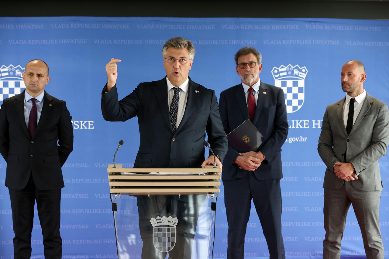 Predsjednik Vlade Andrej Plenković nakon sjednice Vlade dao je izjavu okupljenim medijima