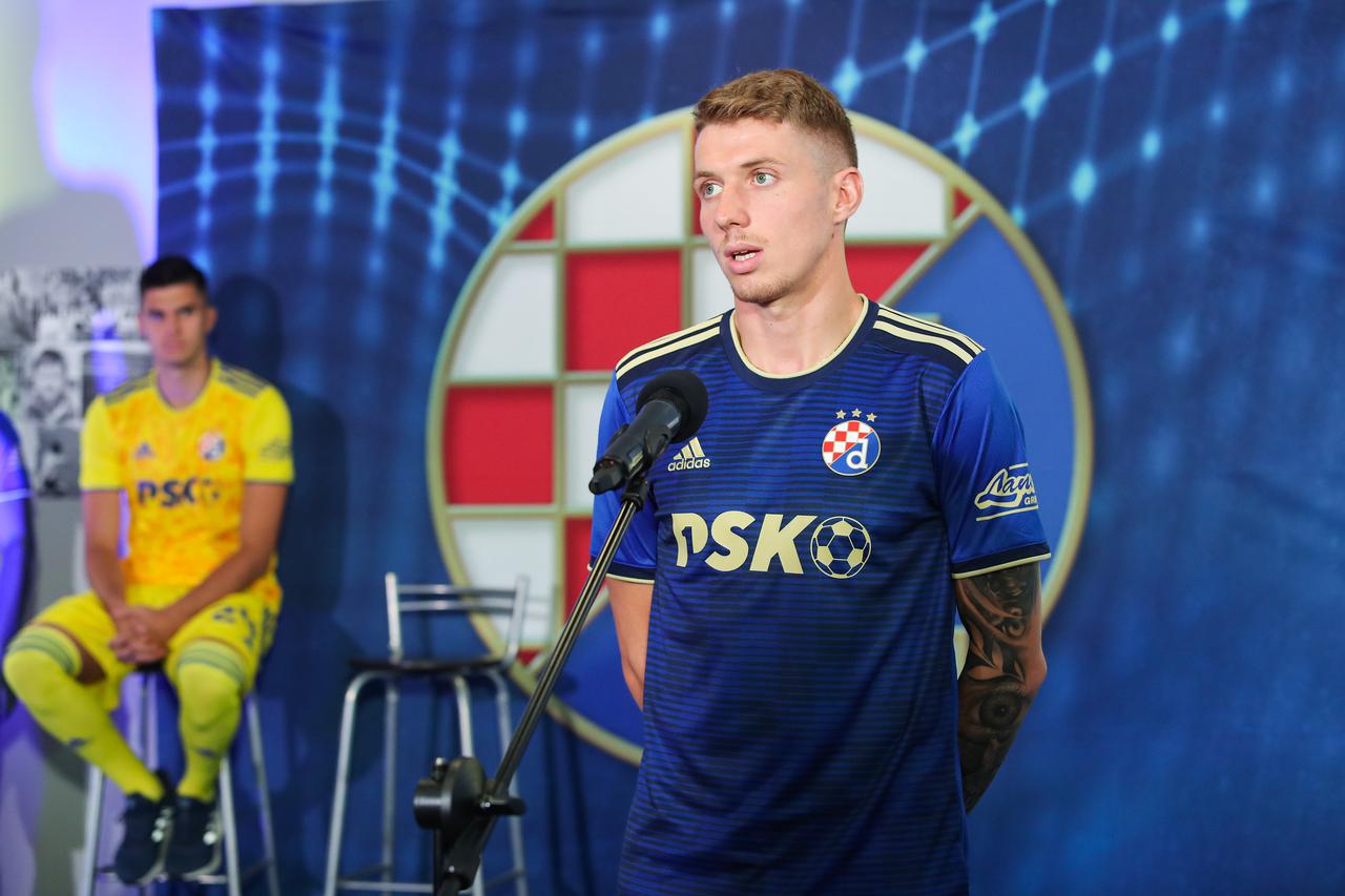 Zagreb: Dinamo predstavio nove dresove za sezonu