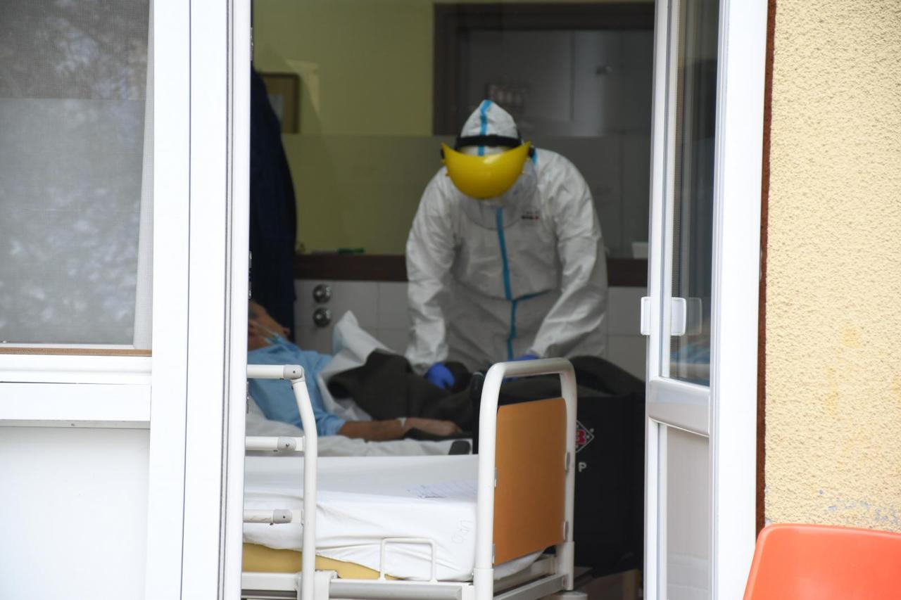 U Opću bolnicu Bjelovar dopremljeni novi respiratori i kreveti
