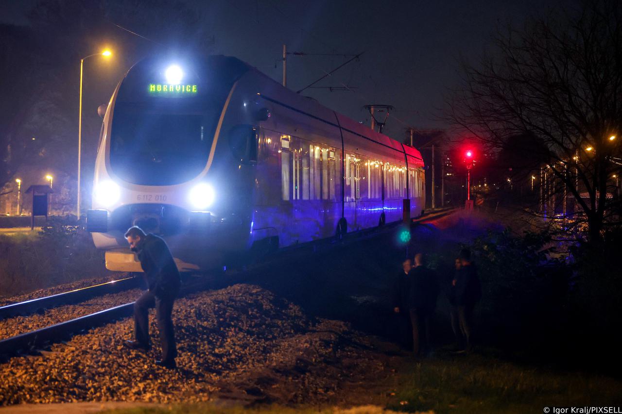 Zagreb: U Remetincu vlak naletio na pješaka koji je prevezen u bolnicu