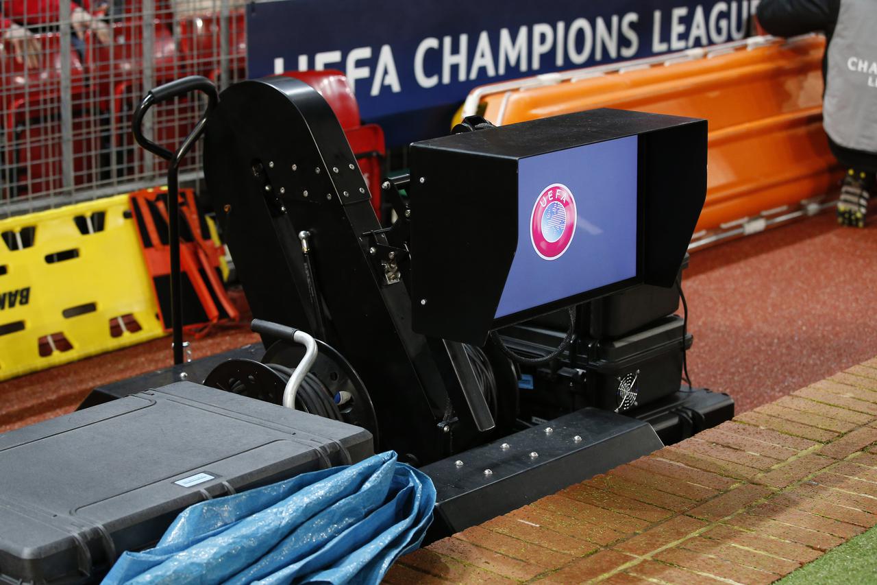 VAR