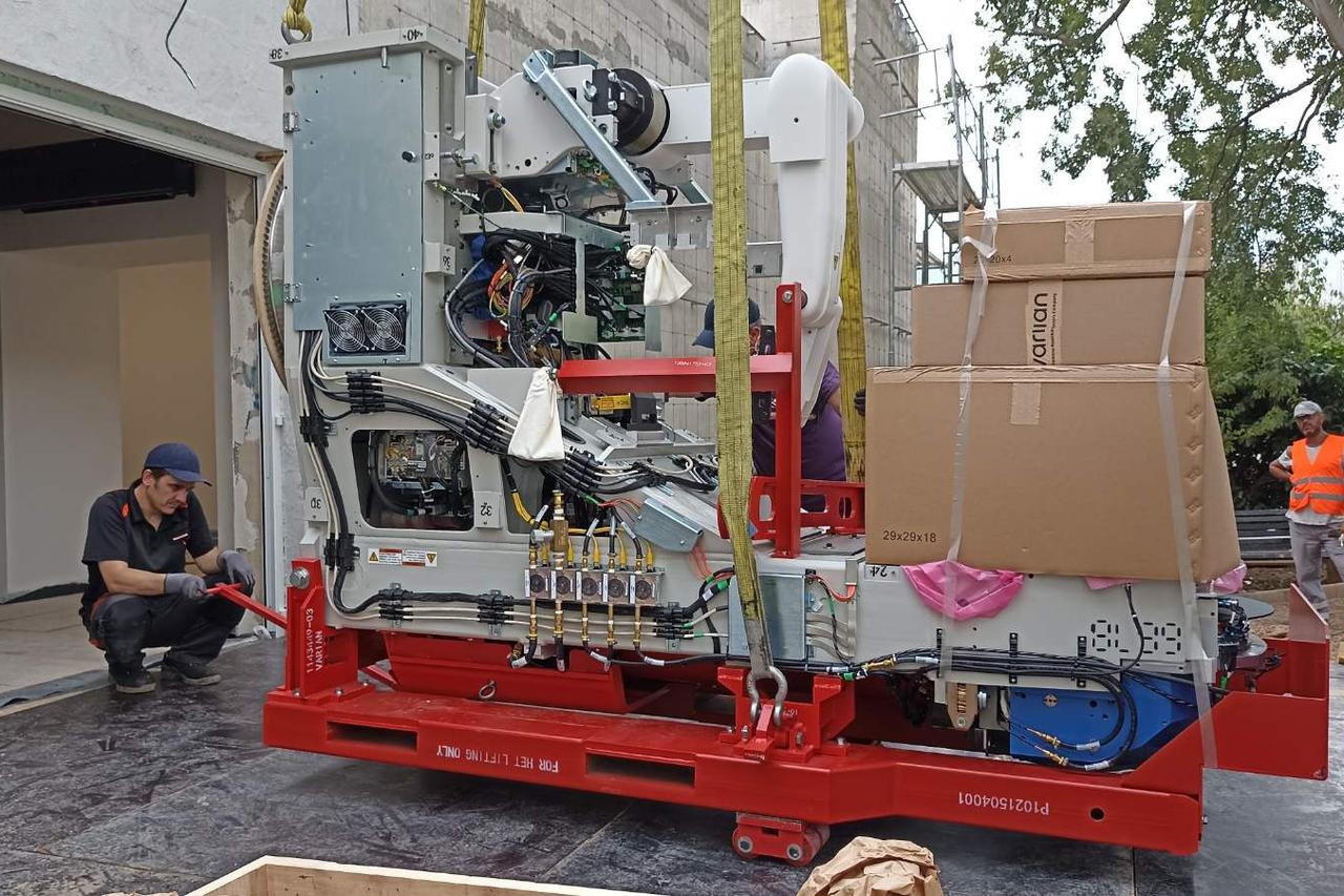 Linearni akcelerator