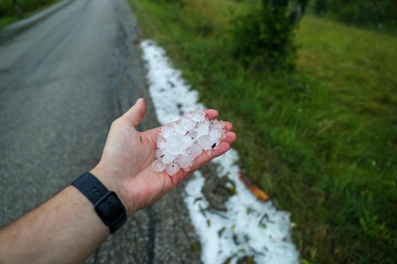Tuča i nevrijeme poharale Gornju Stubicu i okolna sela