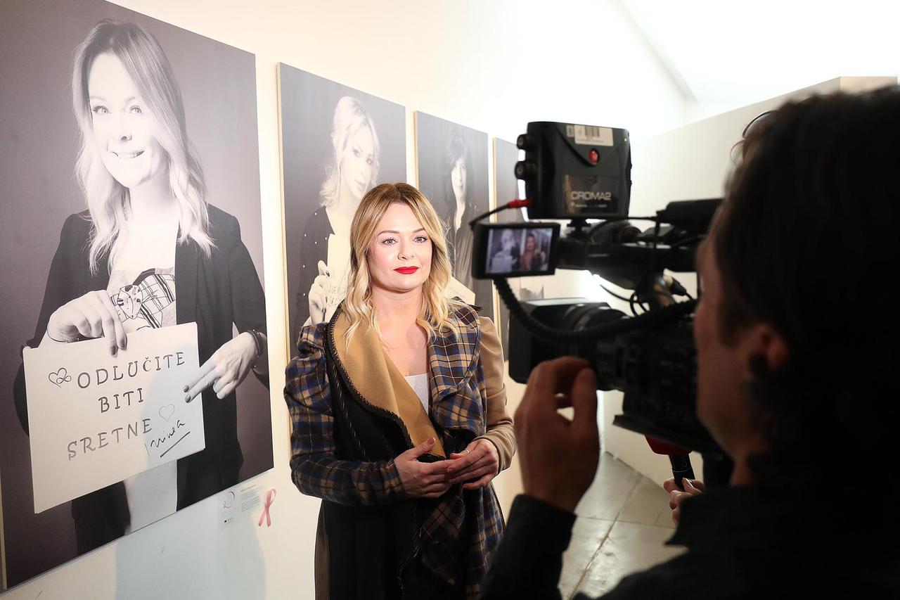 Zagreb: U galeriji Kranjčar otvorena je izložba fotografija Žene, ženama