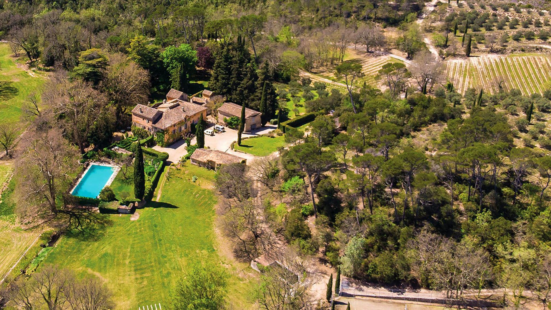 Imanje Domaine du Canadel  krase prostrani  vrtovi, maslenik i vinograd od 25 hektara
