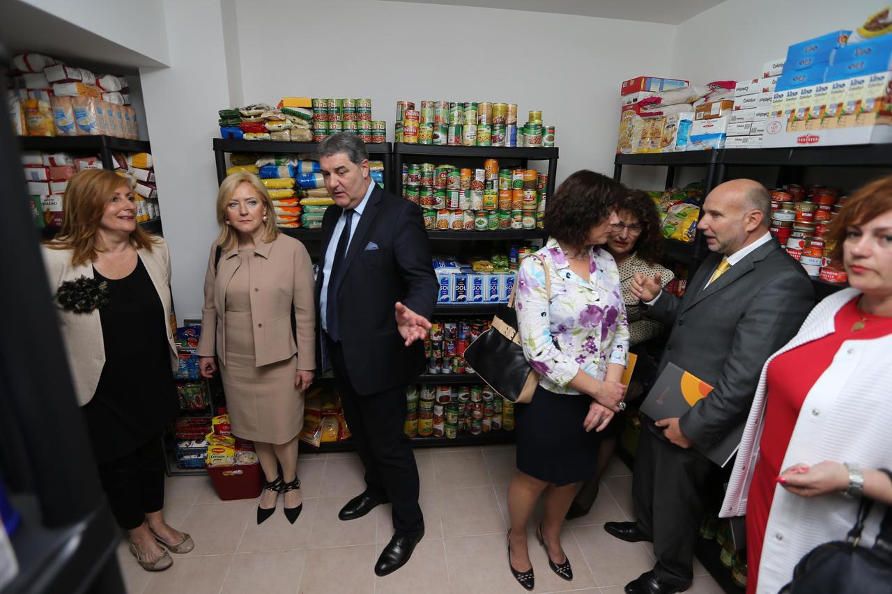 Socijalna samoposluga