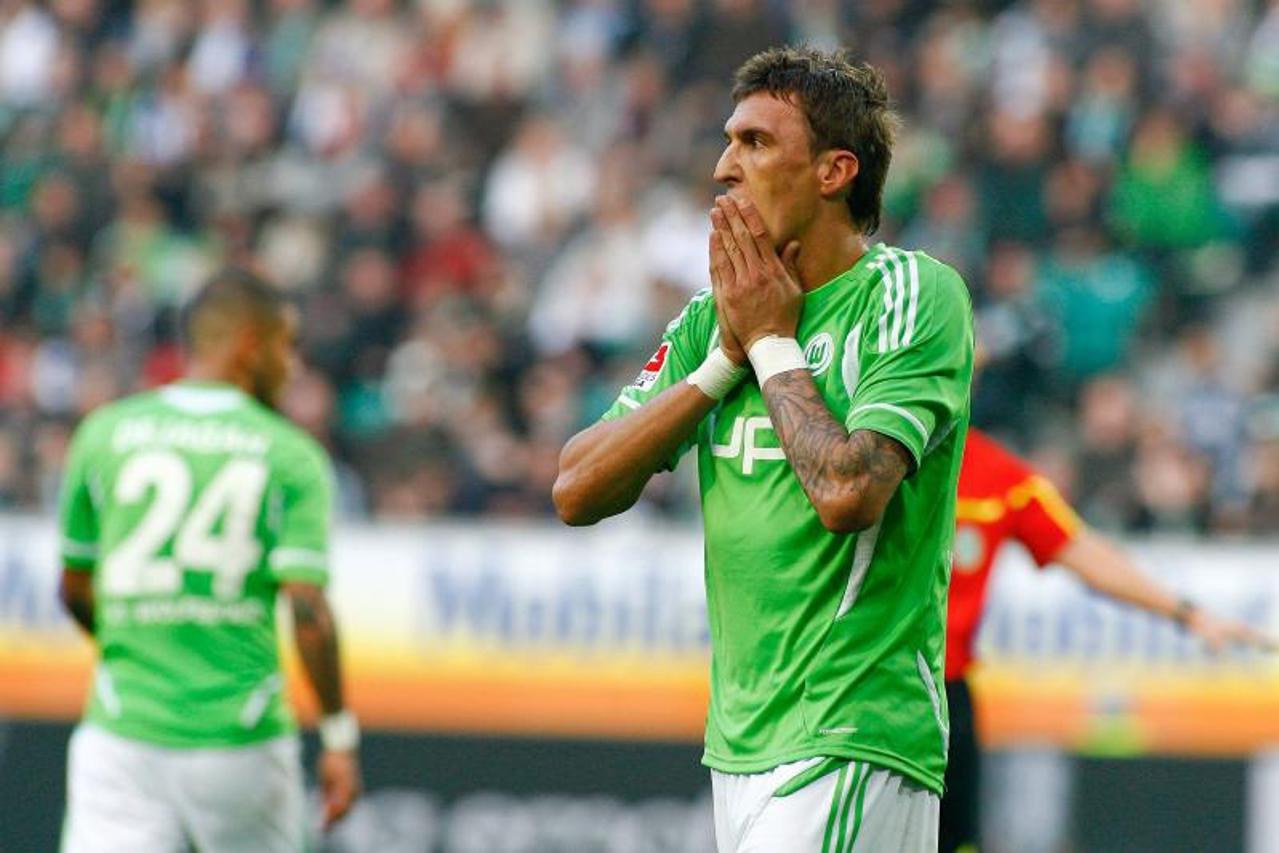 '29.10.2011,Volkswagen Arena, Wolfsburg, GER, 1.FBL, VFL Wolfsburg vs Hertha BSC Berlin, im Bild  Mario Mandzukic (Wolfsburg #18)  // during the match from GER, 1.FBL,VFL Wolfsburg vs Hertha BSC Berli