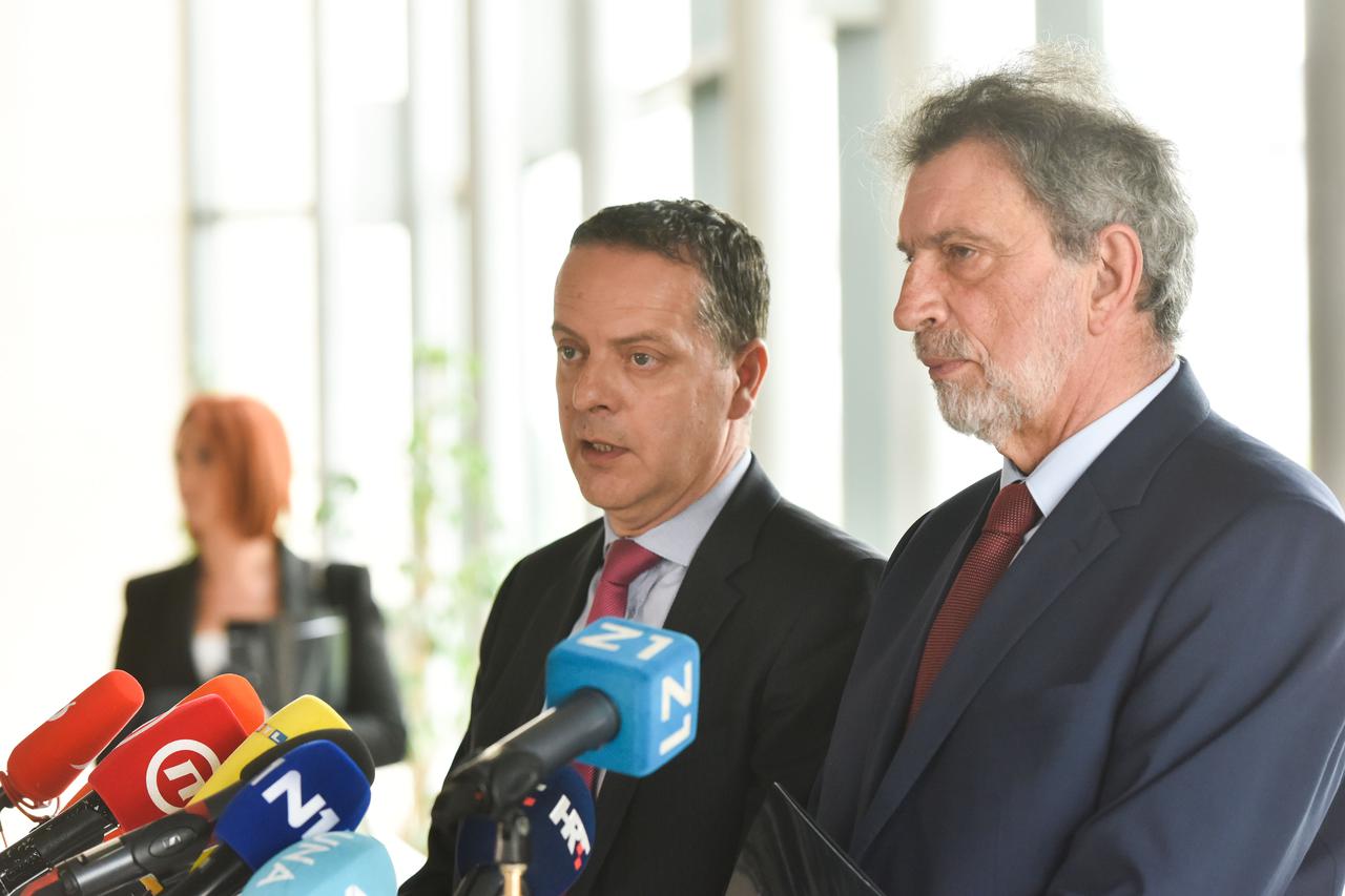 Zagreb: Radovan Fuchs dao je izjavu za medije