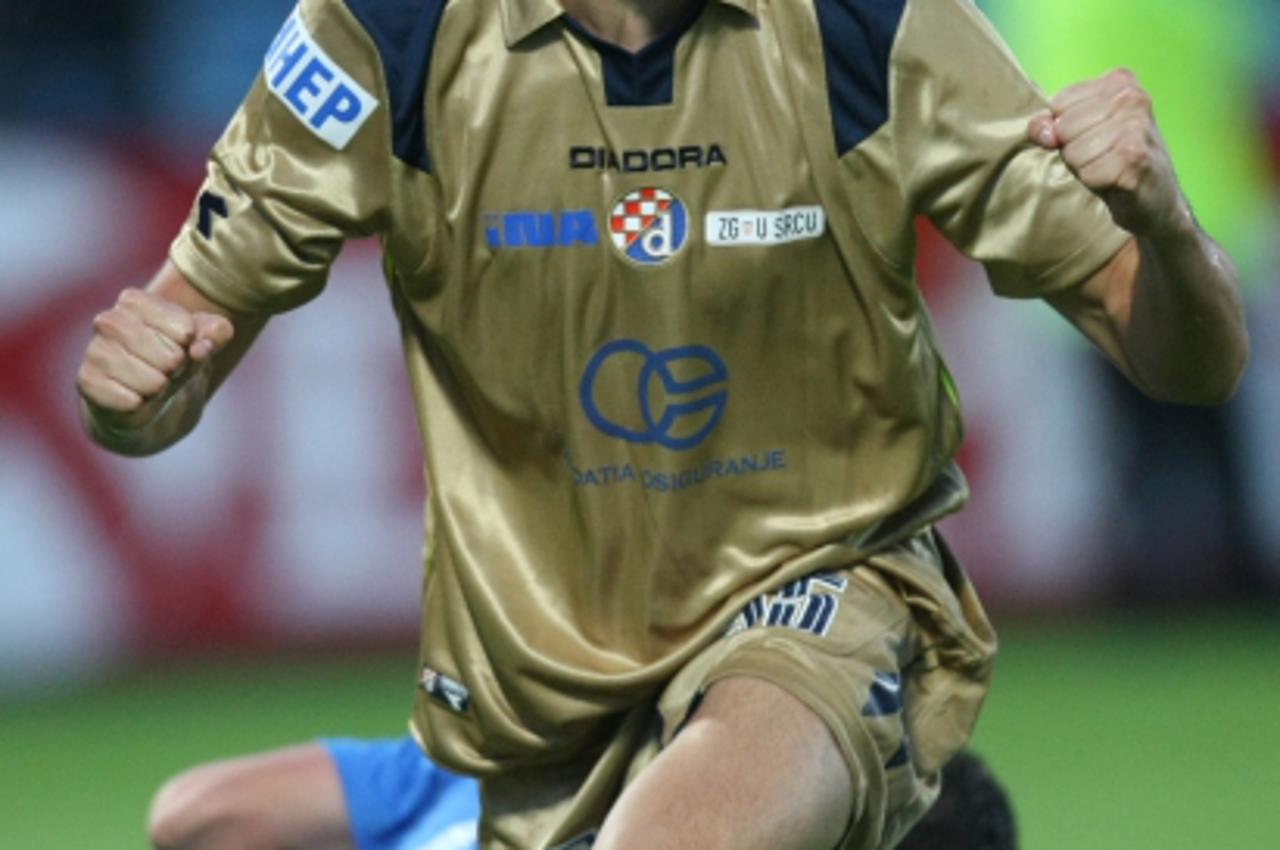 '07.08.2010., Varazdin - Nogometna utakmica 3. kola 1. HNL izmedju NK Varazdin i NK Dinamo. Ante Rukavina zabio je prvi gol za Dinamo. Photo: Petar Glebov/PIXSELL'