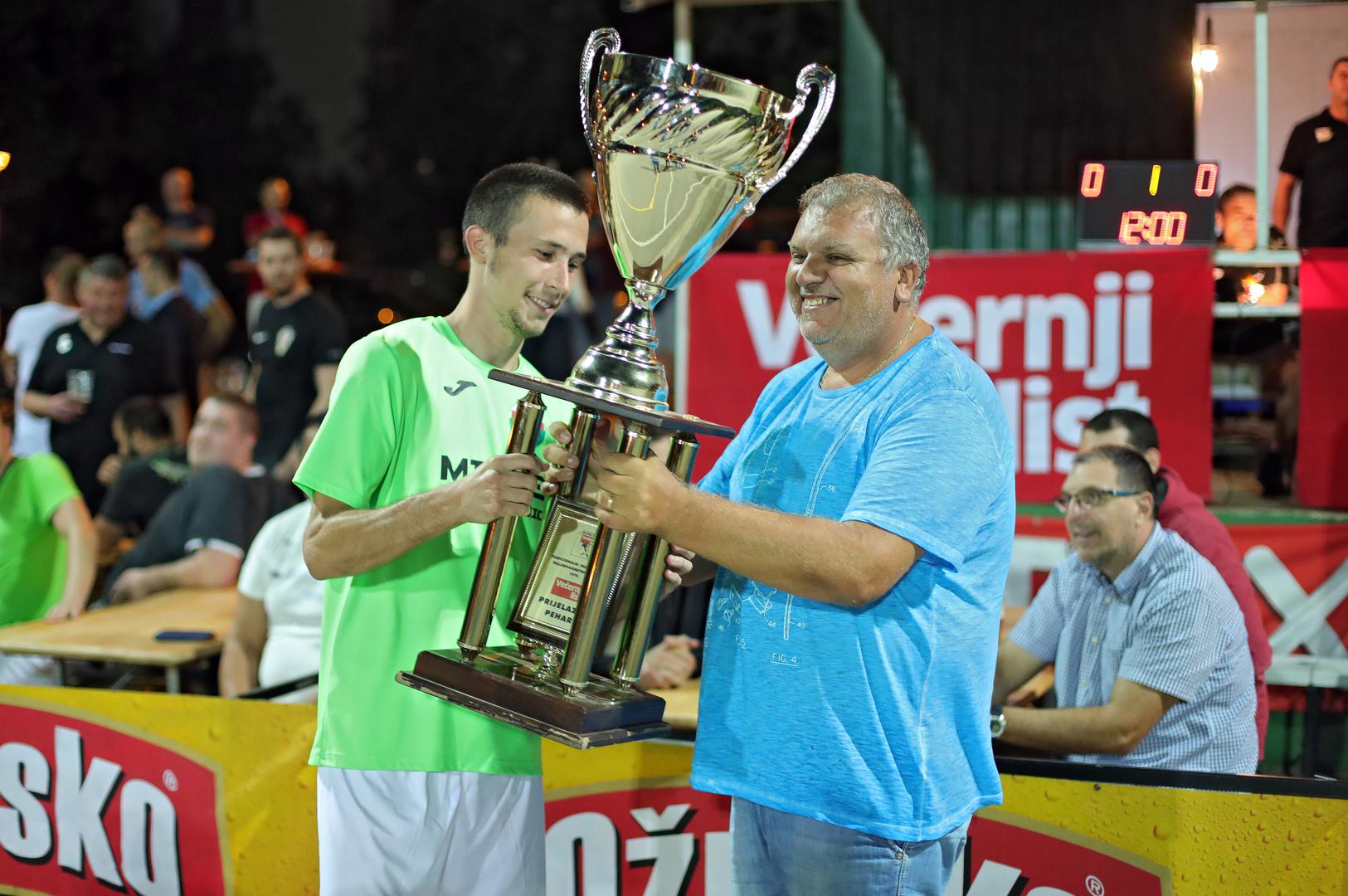 Momčad MNK Goli vrh pobjednik je tradicionalnog 38. malonogometnog turnira Večernji list Kocka Ožujsko 2018. 

