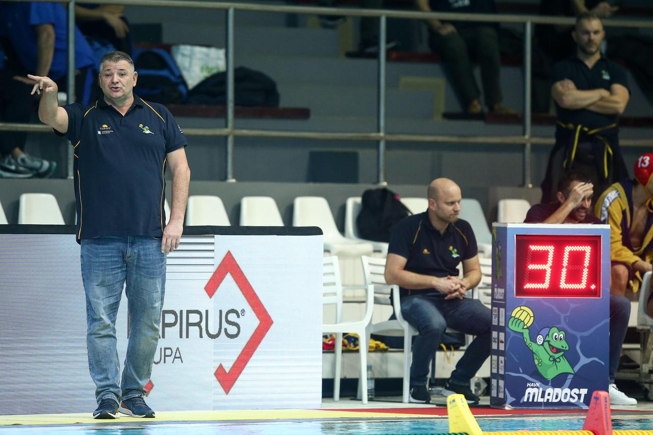 Zagreb: Polufinale vaterpolo kupa, Jug - Mladost