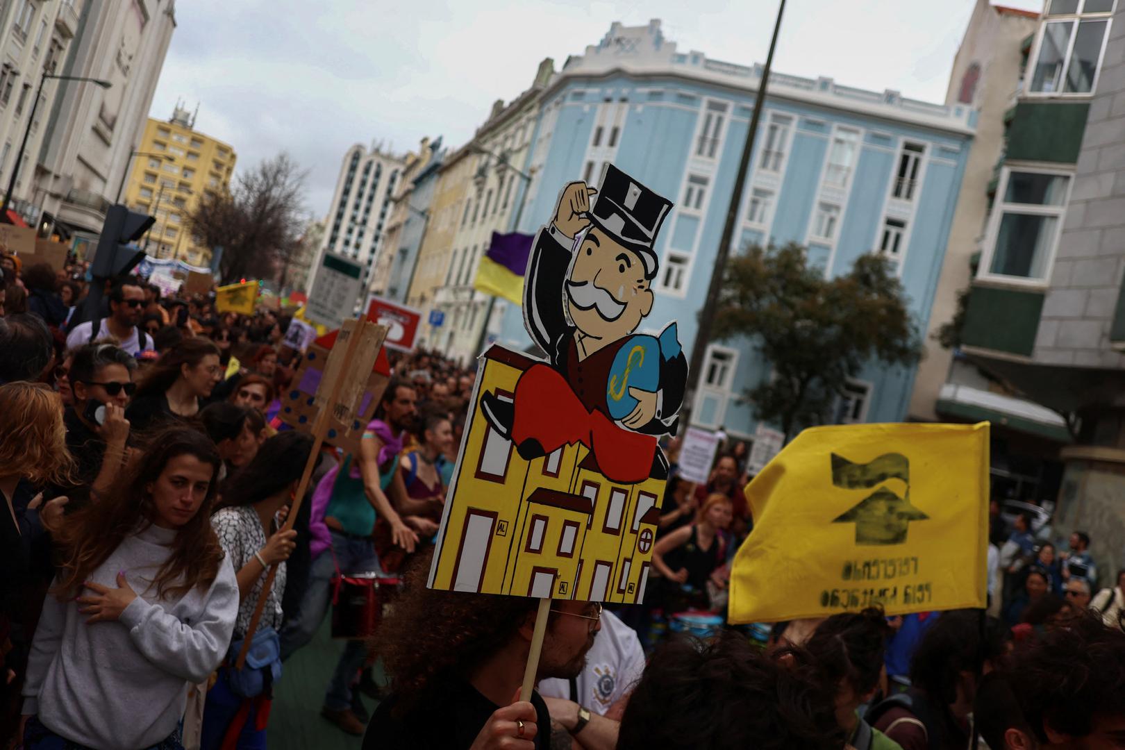 People demonstrate for the right to affordable housing in Lisbon, Portugal, April 1, 2023. REUTERS/Pedro Nunes Photo: PEDRO NUNES/REUTERS