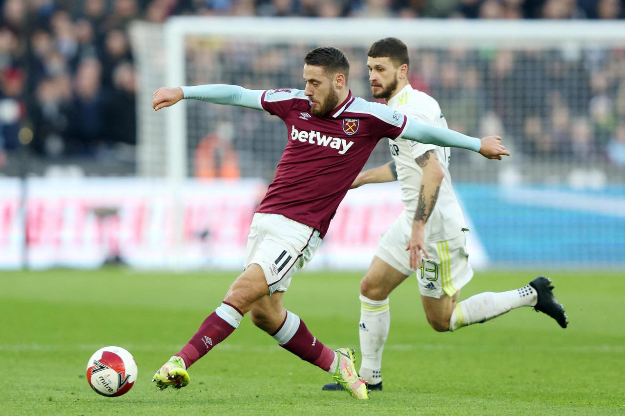FA Cup Third Round - West Ham United v Leeds United