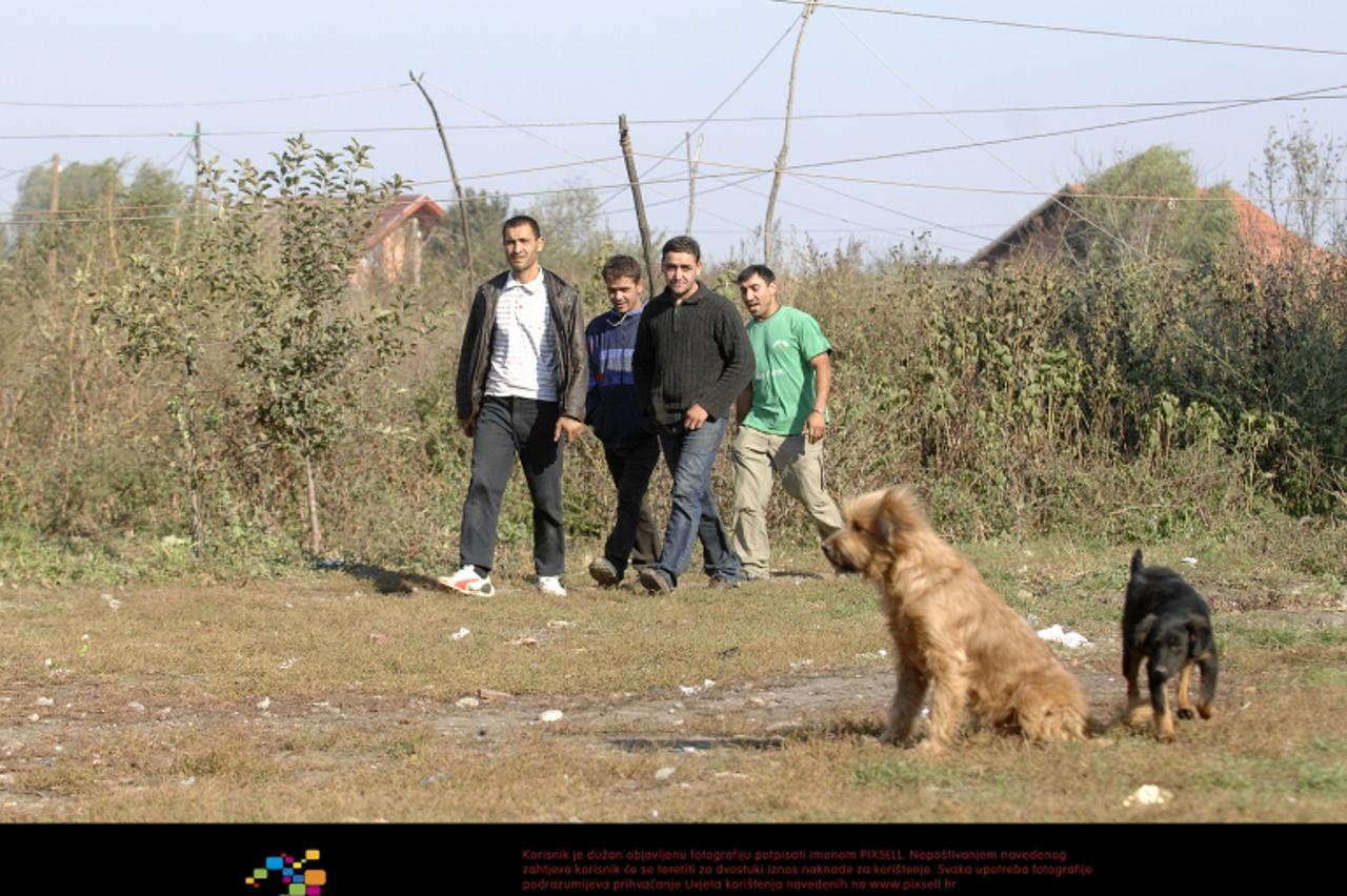 '19.10.2011., Cakovec- Romi iz naselja Orehovica donijeli odluku o imenima svojih ulica. Tako ce jedna ulica dobiti ime Ilica, prema zagrebackoj najduzoj ulici. Ulica Ilica u romskom naselju jos je ne