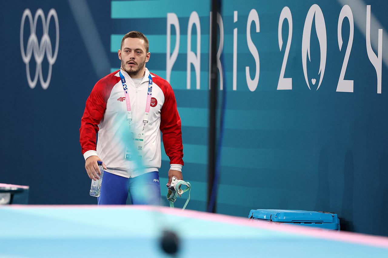 Hrvatski gimnastičar Tin Srbić ostao je bez medalje na Olimpijskim igrama u Parizu