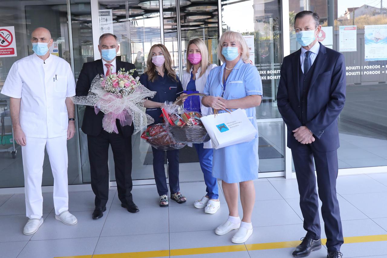 Split: Župan Boban posjetio mamu i bebu koja je rođena minutu nakon ponoći