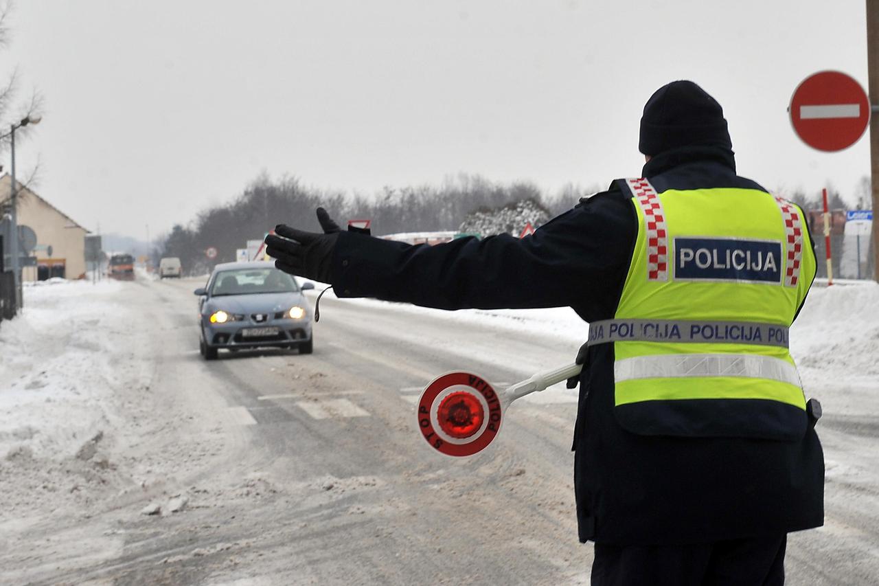 policija