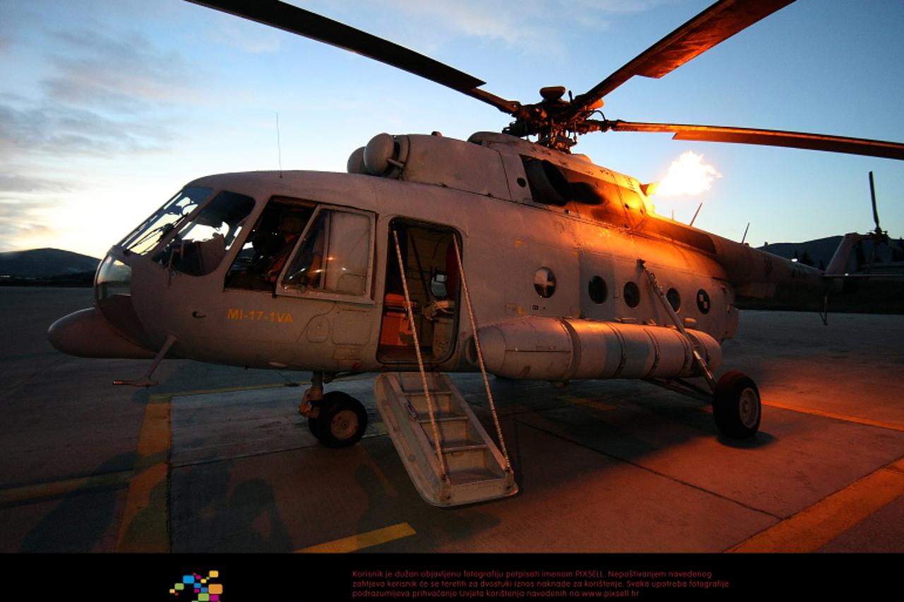 \'20.08.2010., Kastela -  Reportaza o osoblju koje izvodi medicinske letove transportnim helikopterima .Letove izvode vojni piloti 93. zrakoplovne baze ,eskadrile transportnih helikoptera smjestene u 