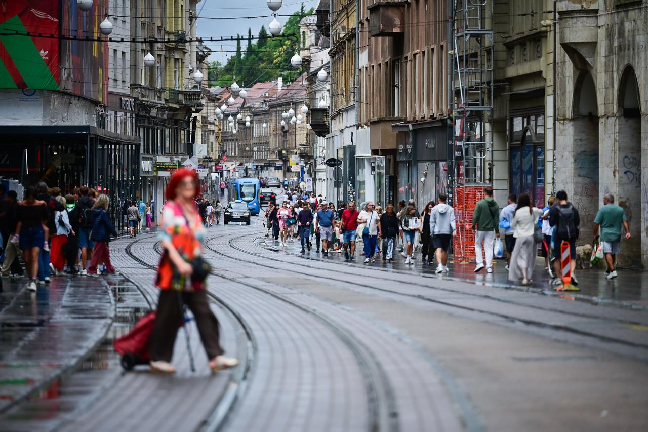 Zagreb: Subotnja gužva u gradu 
