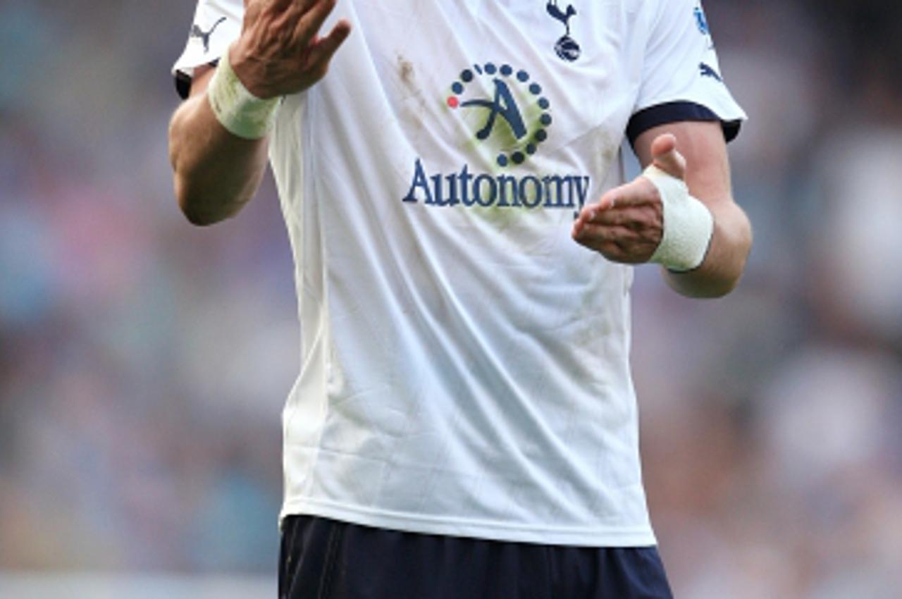 \'Tottenham Hotspur\'s Gareth Bale reacts as a goal is awarded to Chelsea after Frank Lampard\'s shot creeps over the line Photo: Press Association/Pixsell\'