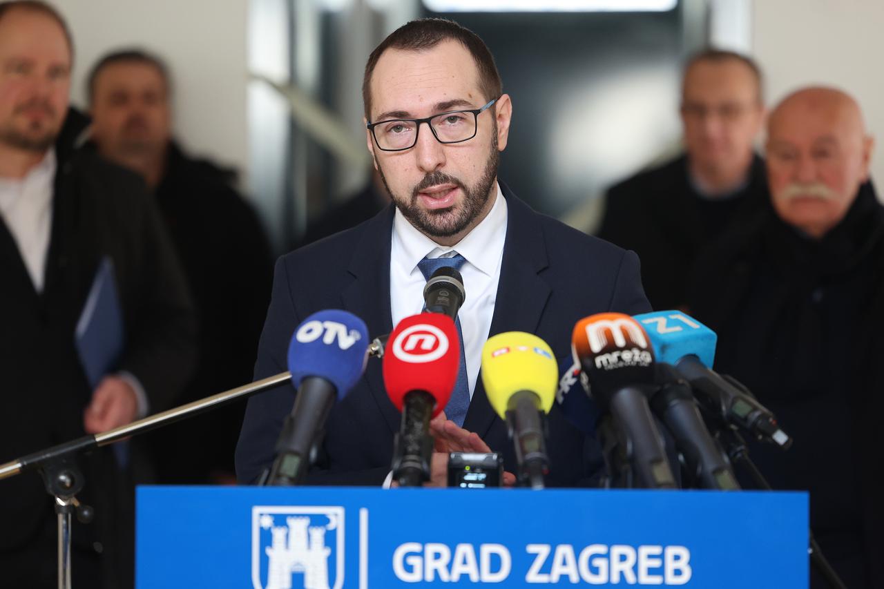 Kašina: Tomašević obišao gradilište područnog objekta dječjeg vrtića Sesvete
