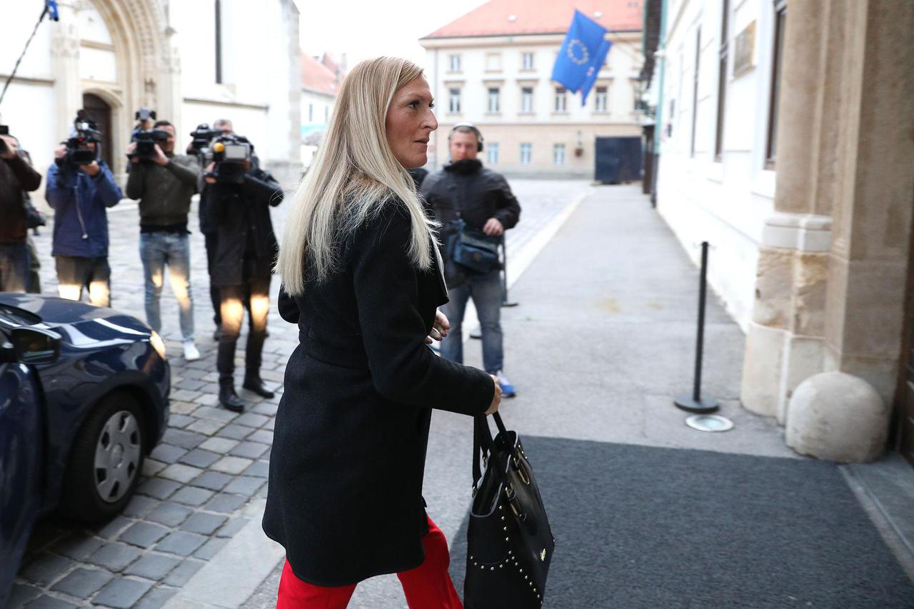 Zagreb: Janica Kostelić ulazi u zgradu Vlade