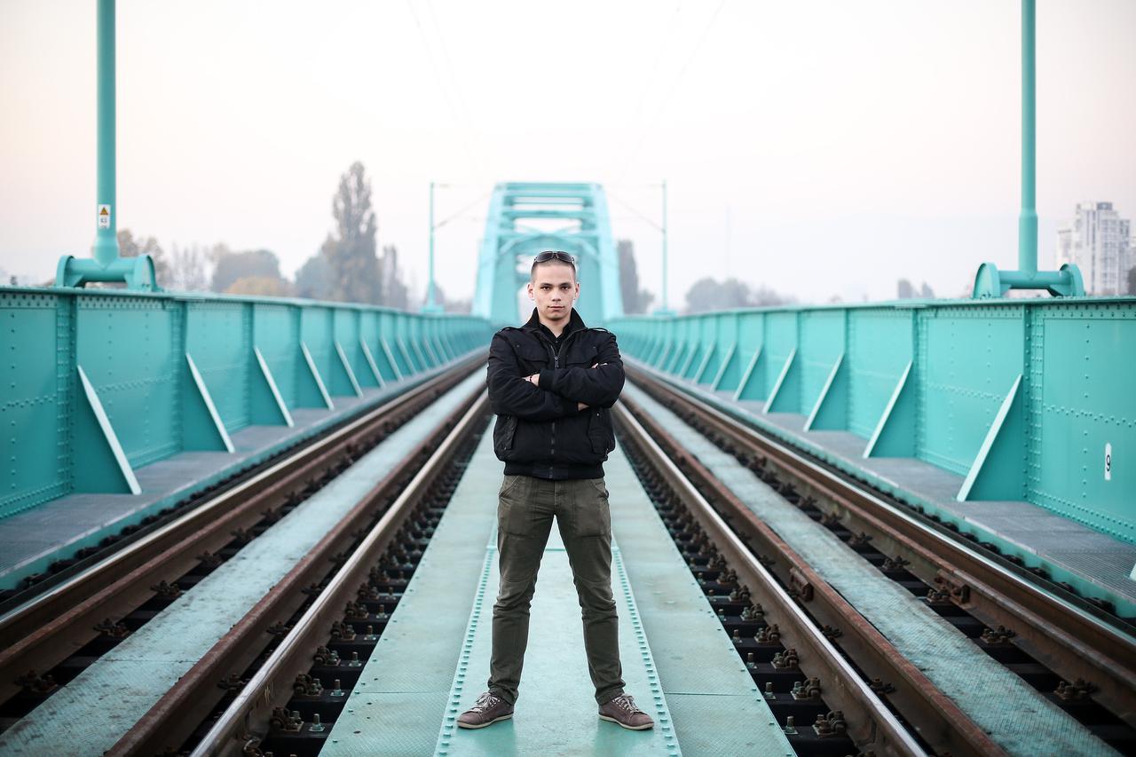 06.11.2015., Zagreb - Jerko Balic, inicijator koji zeli da se zeljeznicki most preimenuje u Hendrixov most. Photo: Petar Glebov/PIXSELL