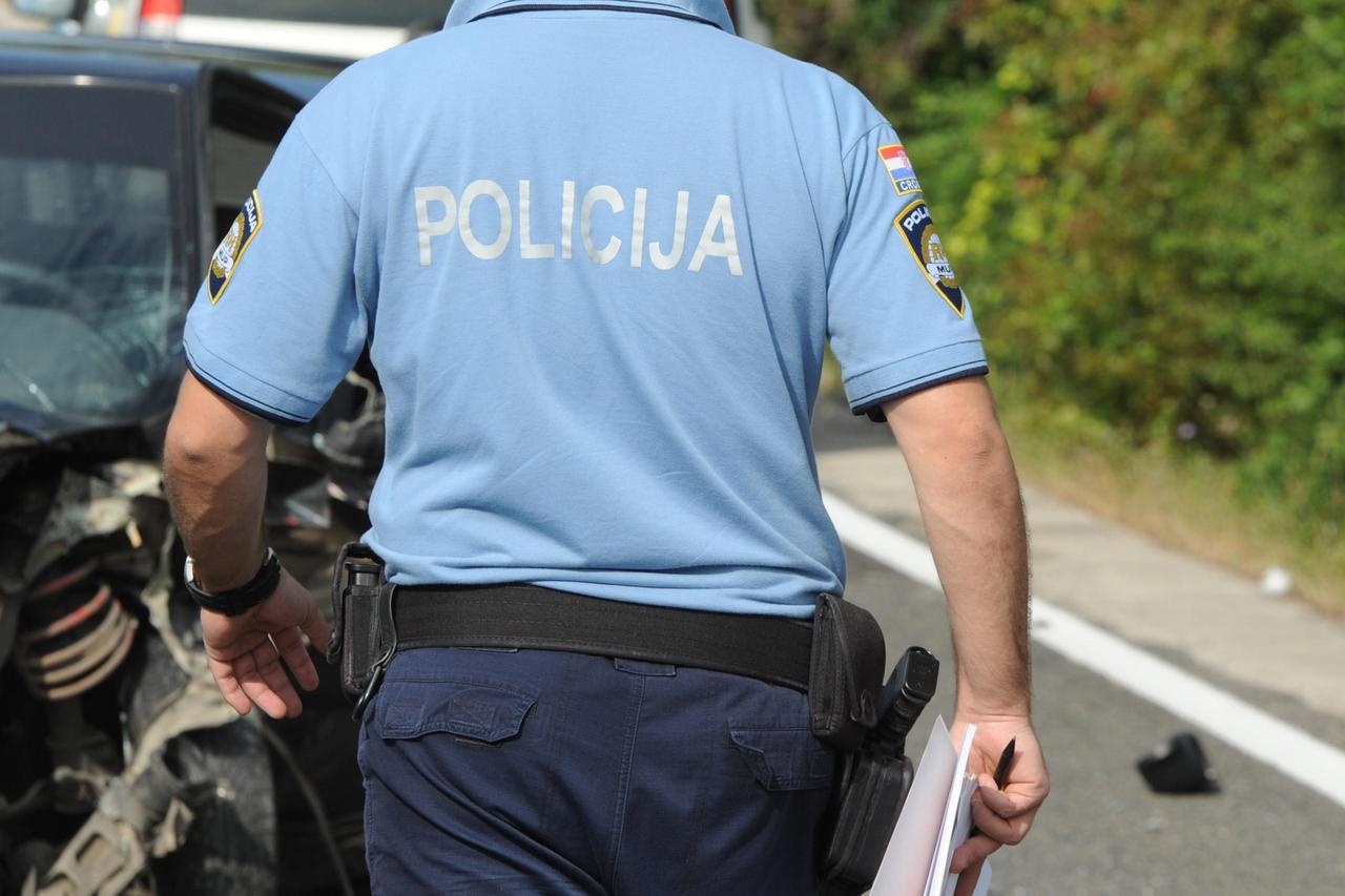 policija