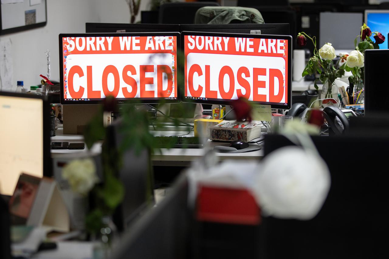 Prazan ured - brojni zaposlenici zbog koronavirusa rade od kuće