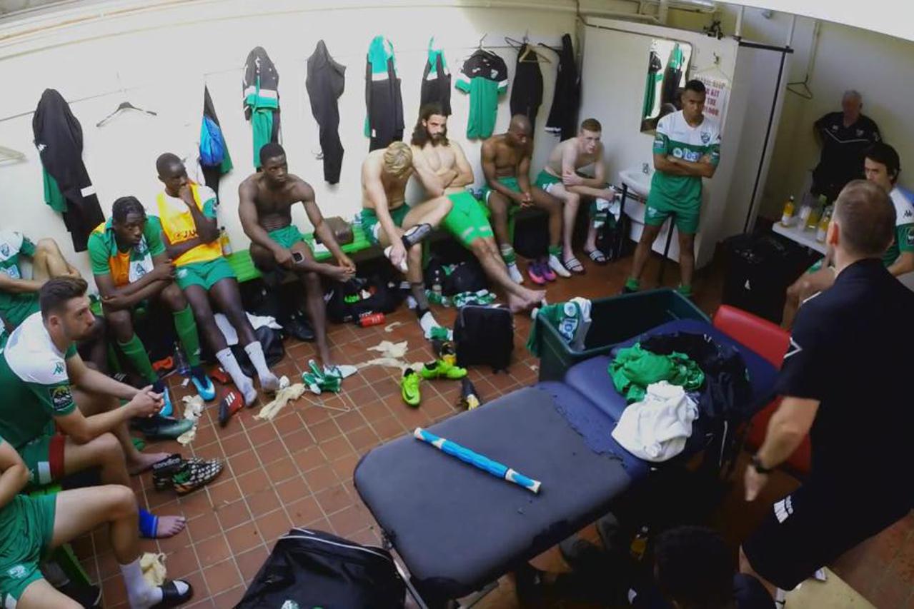 Watson pomogao Leatherheadu