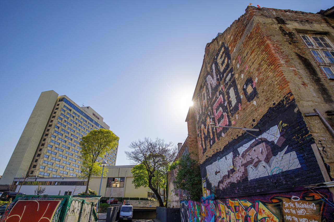 Zagreb: Grafiti i murali na zidovima bivse tvornice Medika 