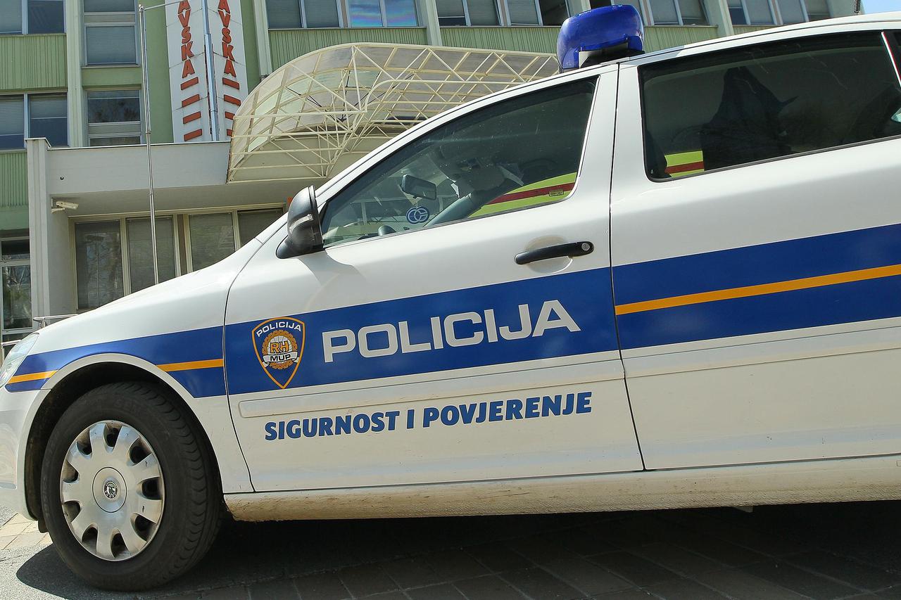 policija