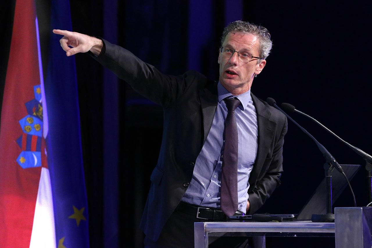 01.06.2015., Zagreb - U hotelu Westin odrzana je Konferencija udruge Hrvatskih izvoznika. Boris Vujčić.  Photo: Zarko Basic/PIXSELL