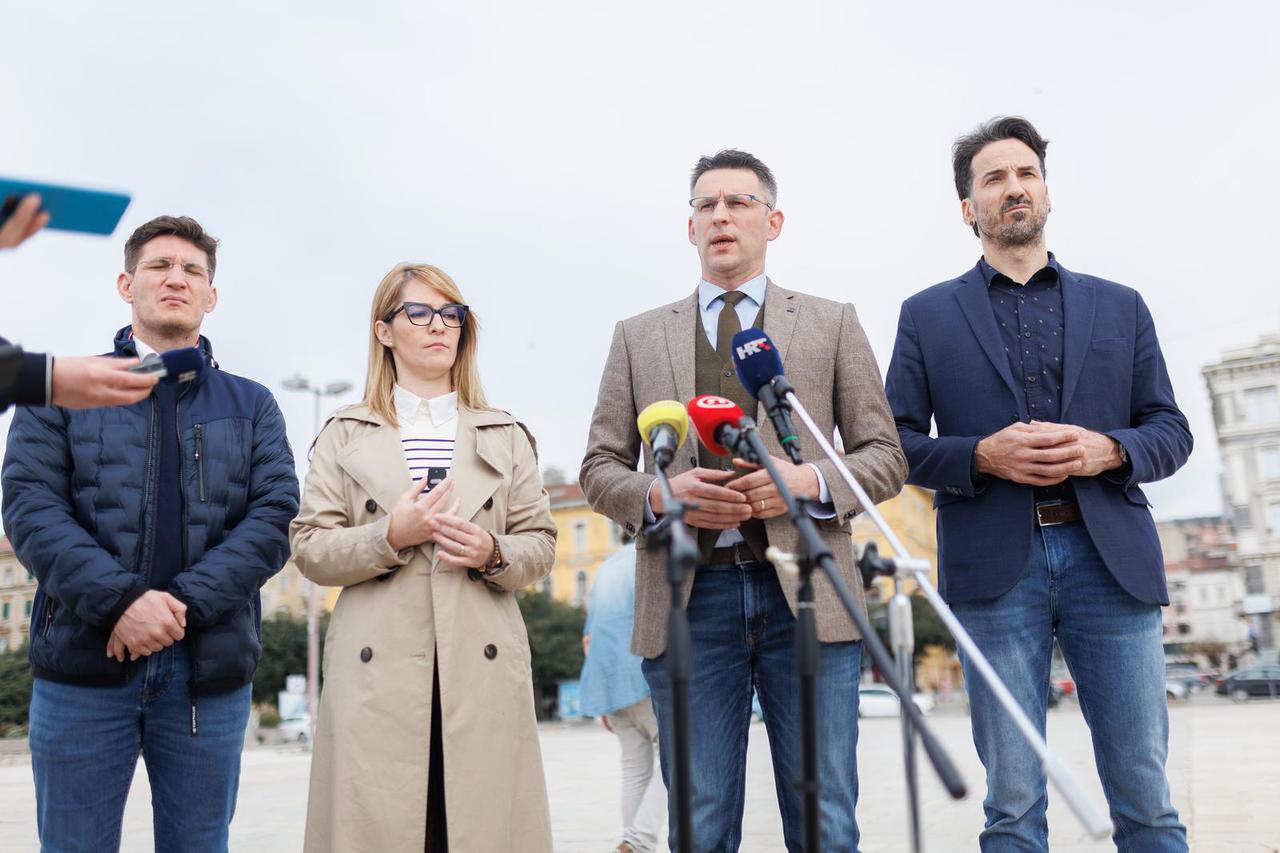 Rijeka: Članovi MOST-a održali konferenciju za medije