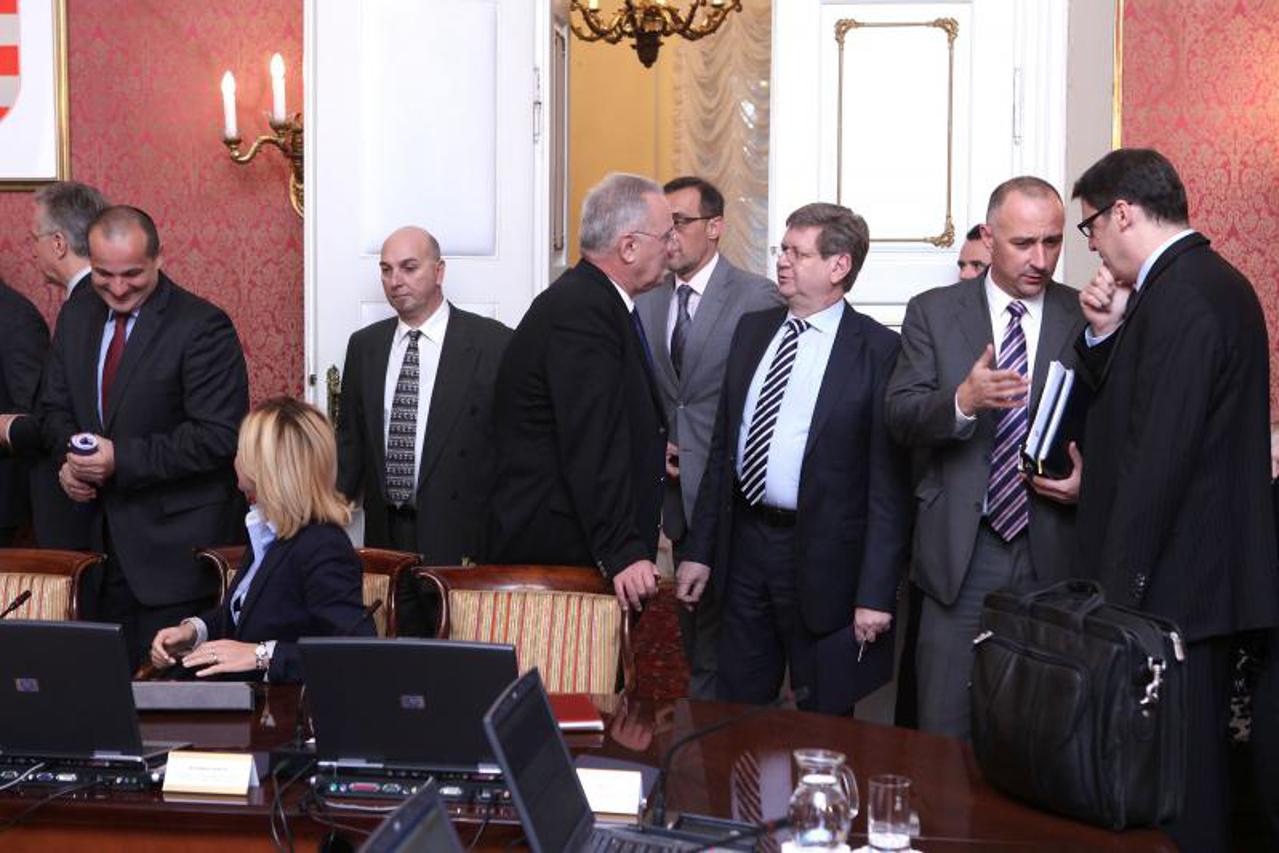 vlada,sjednica vlade (1)