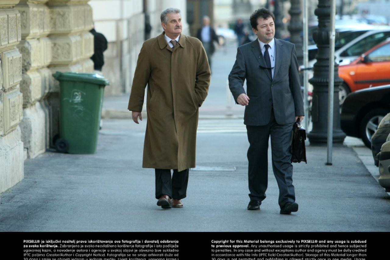 '02.04.2012., Zagreb - USKOK je podnio optuznicu protiv I. okr. Ivana Cehoka i jos cetiri fizicke i tri pravne osobe, zbog udruzivanja za pocinjenje kaznenih djela te vise kaznenih djela zlouporabe po