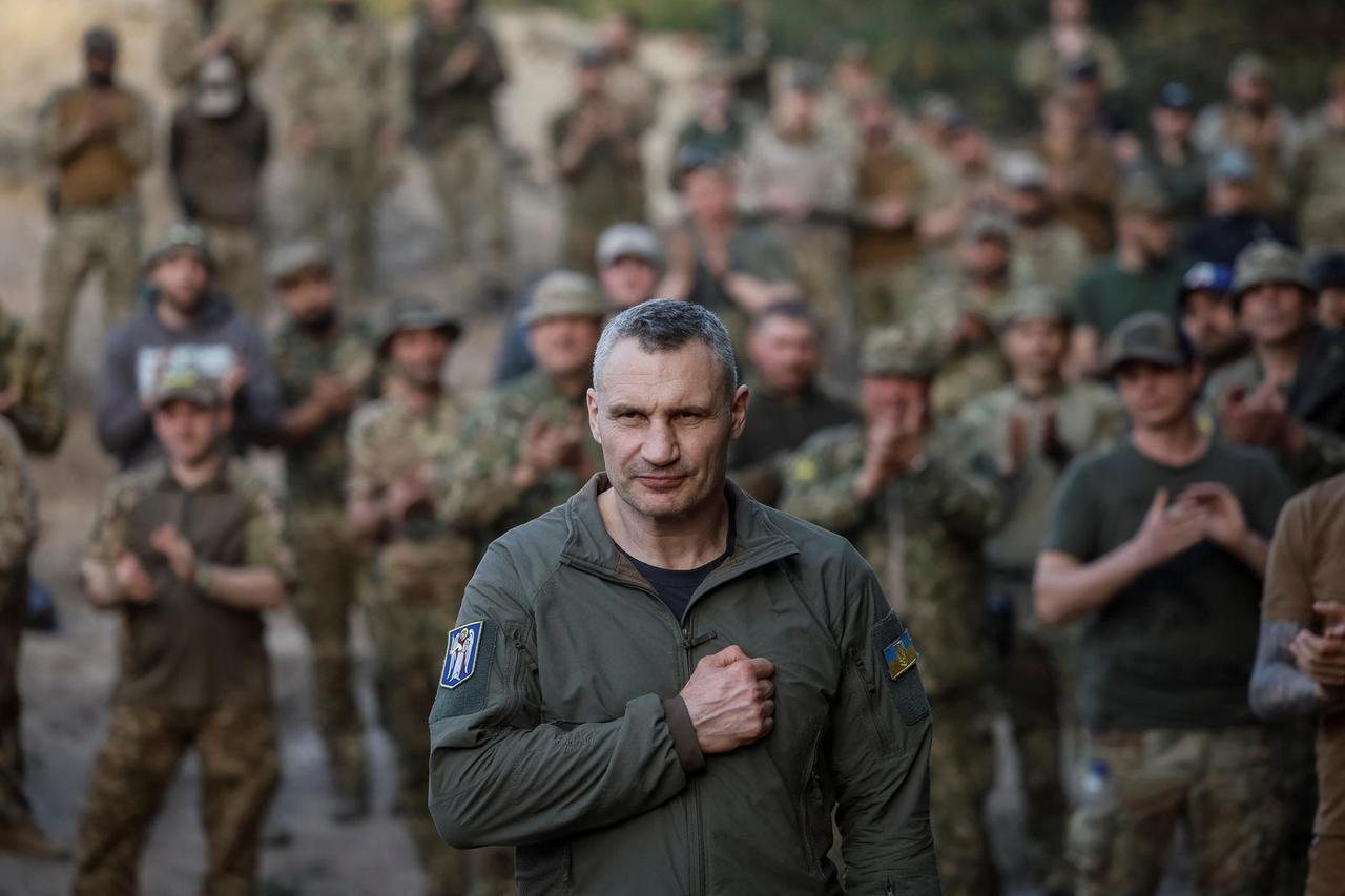 Kyiv Mayor Klitschko greets servicemen of Svoboda battalion of the National Guard of Ukraine before an award ceremony for fighters who have recently returned from the frontline in Kyiv region