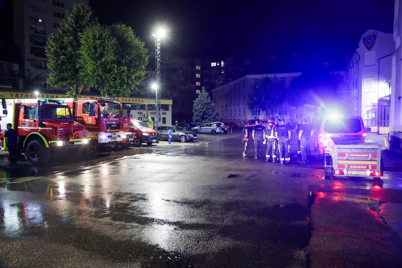 Zagreb: Vatrogasci krenuli na Korčulu gasiti požar