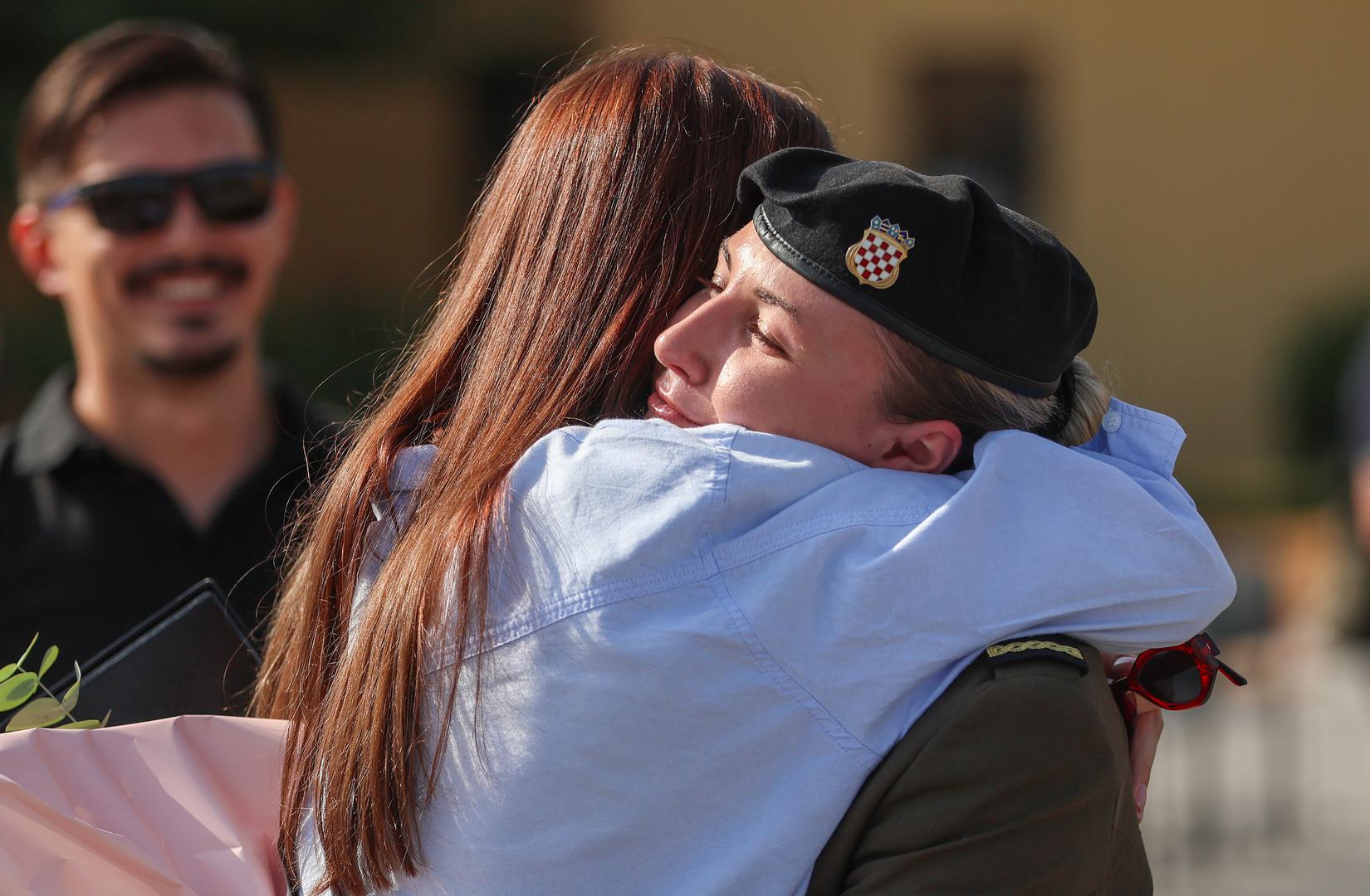 Predsjednik Republike i vrhovni zapovjednik Oružanih snaga Republike Hrvatske Zoran Milanović novim časnicima Oružanih snaga uputio je snažne poruke.