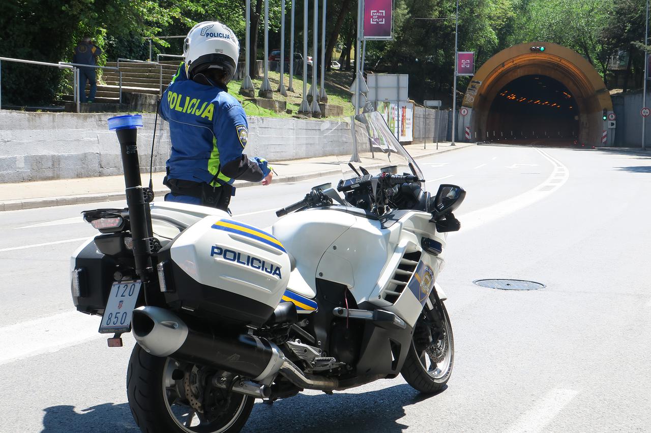Split: Nakon dužeg vremena prometna policija dobila policajku na motociklu