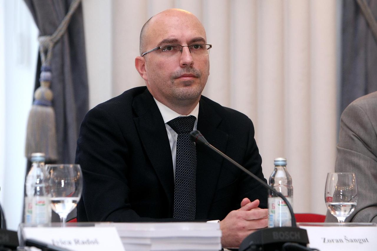 Zoran Šangut