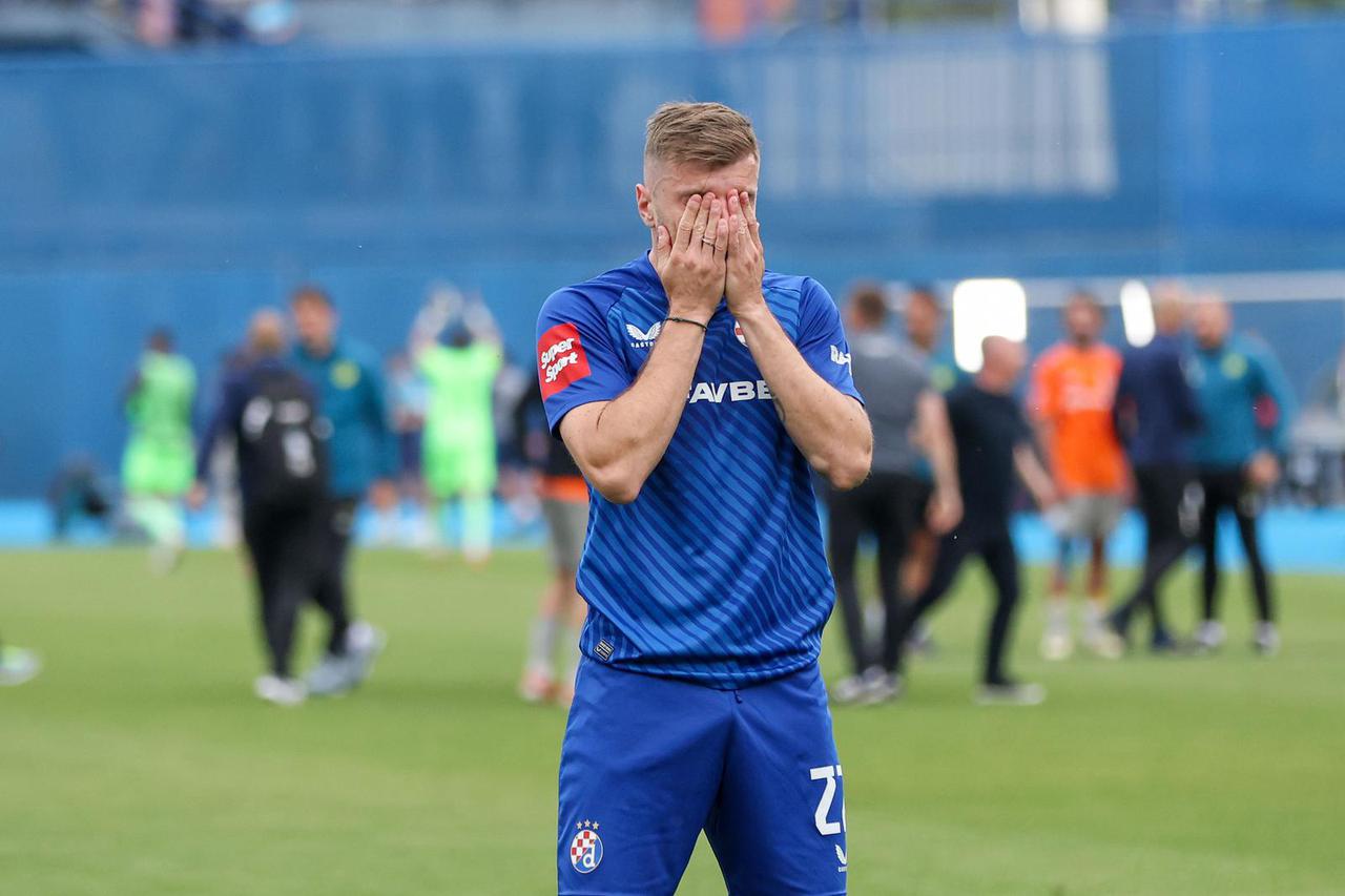 Zagreb: Igrači GNK Dinamo u suzama se oprostili od navijača